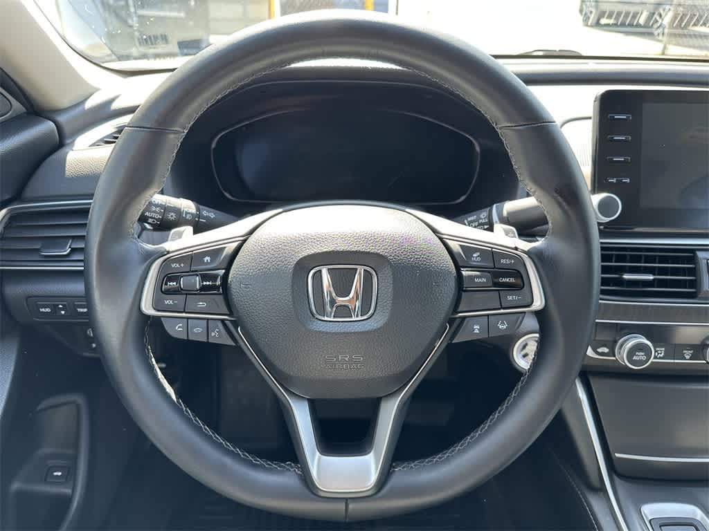 Vehicle image 19 of 22