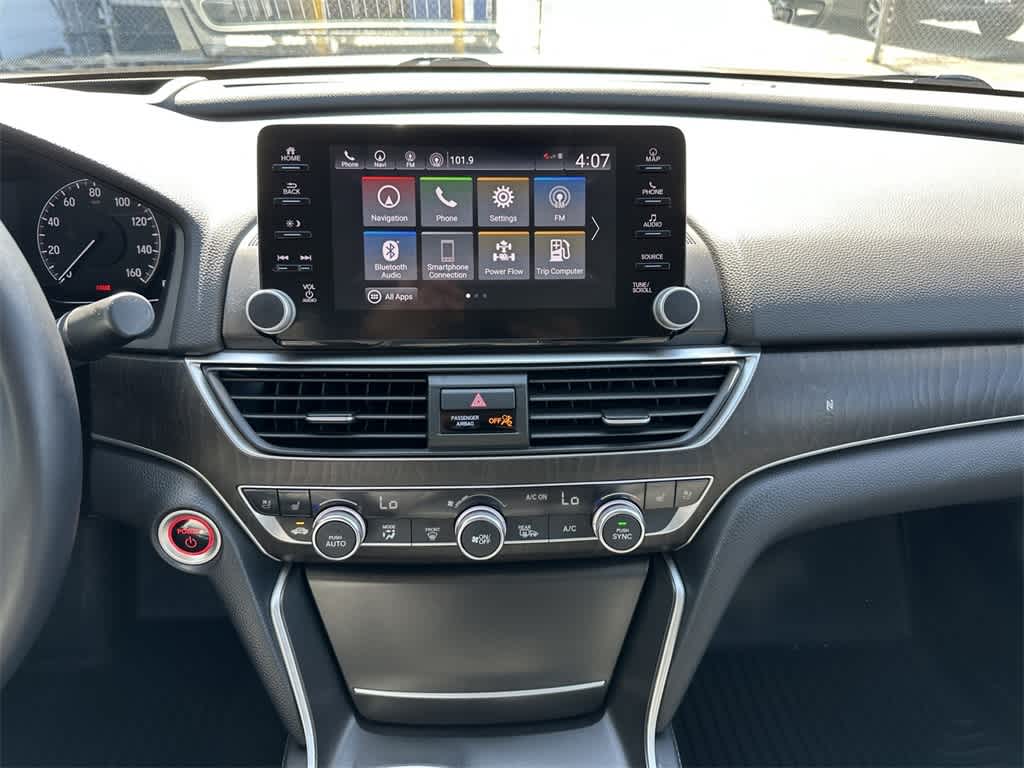 Vehicle image 15 of 22