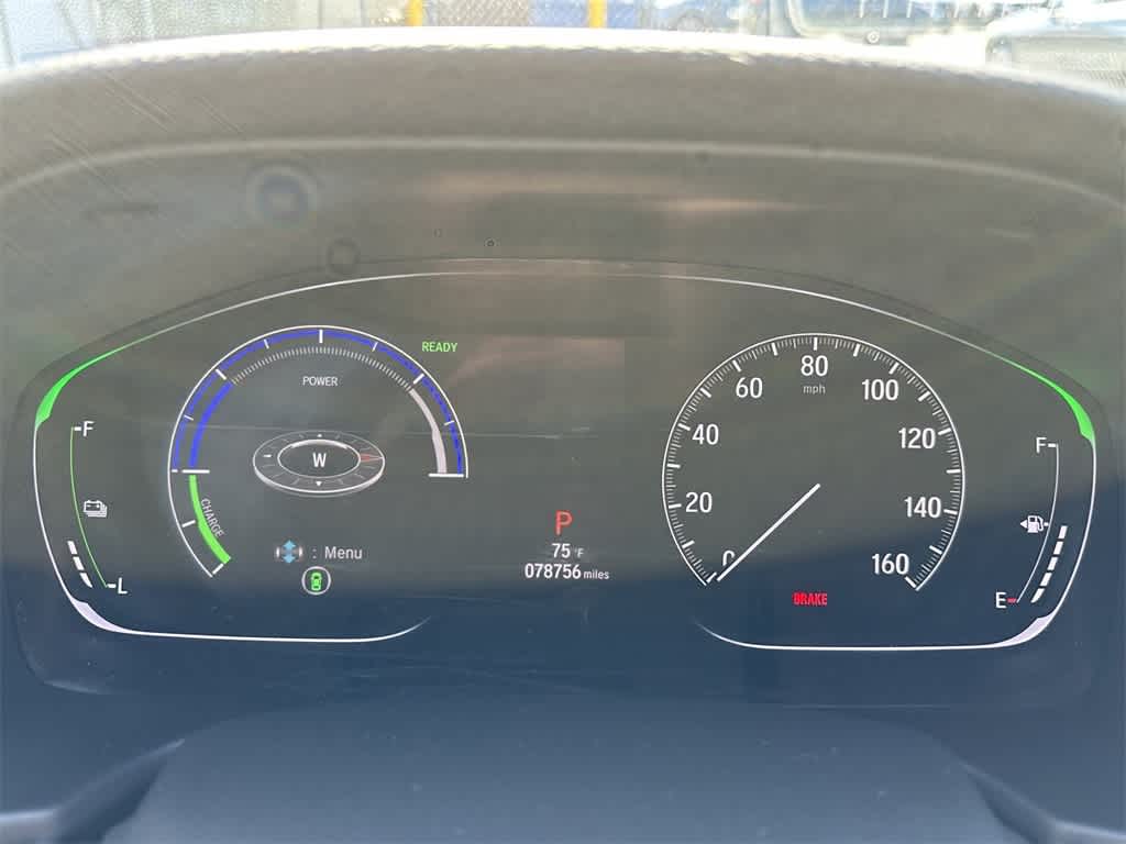 Vehicle image 14 of 22