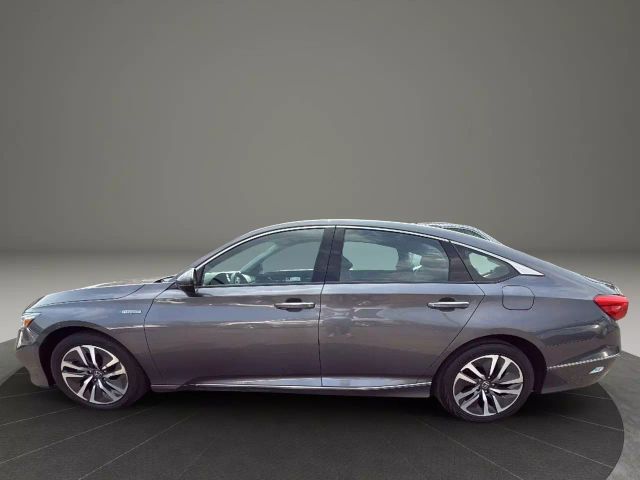 Vehicle image 8 of 32