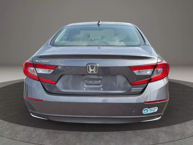 Vehicle image 6 of 32