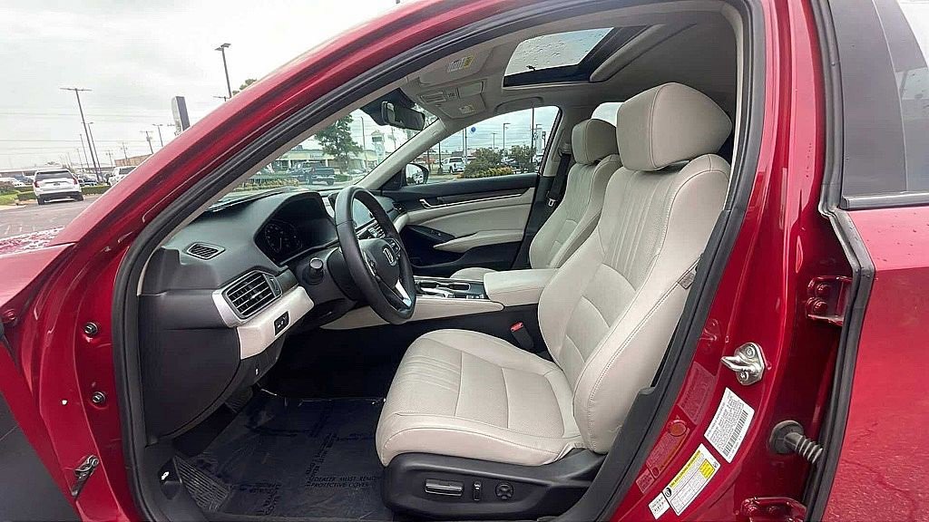 2018 Honda Accord EX-L Navigation 1.5T Image 23 of 27