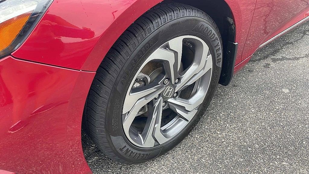 2018 Honda Accord EX-L Navigation 1.5T Image 9 of 27