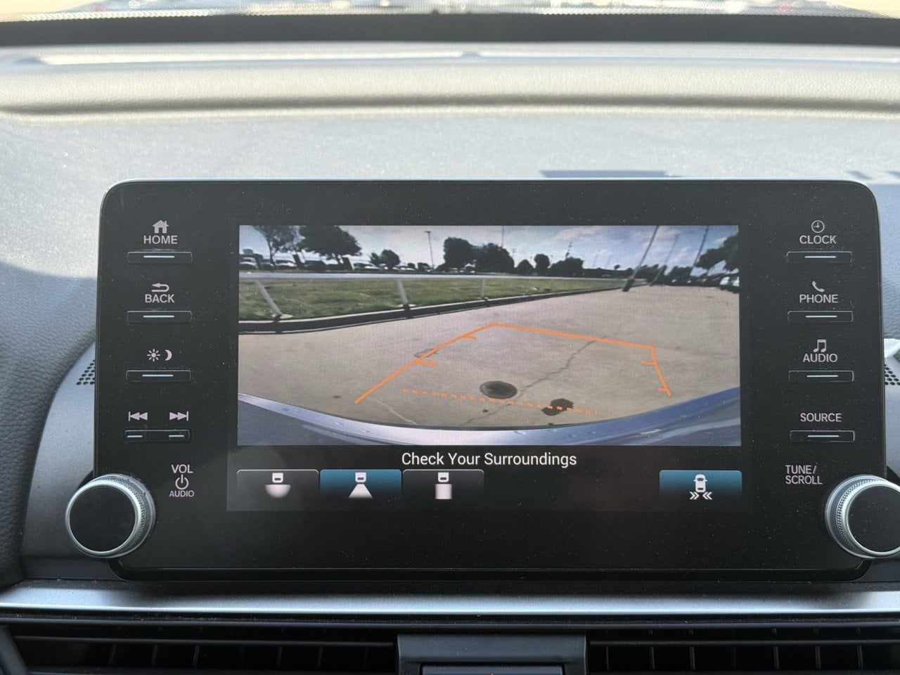 2018 Honda Accord EX 1.5T Image 9 of 11