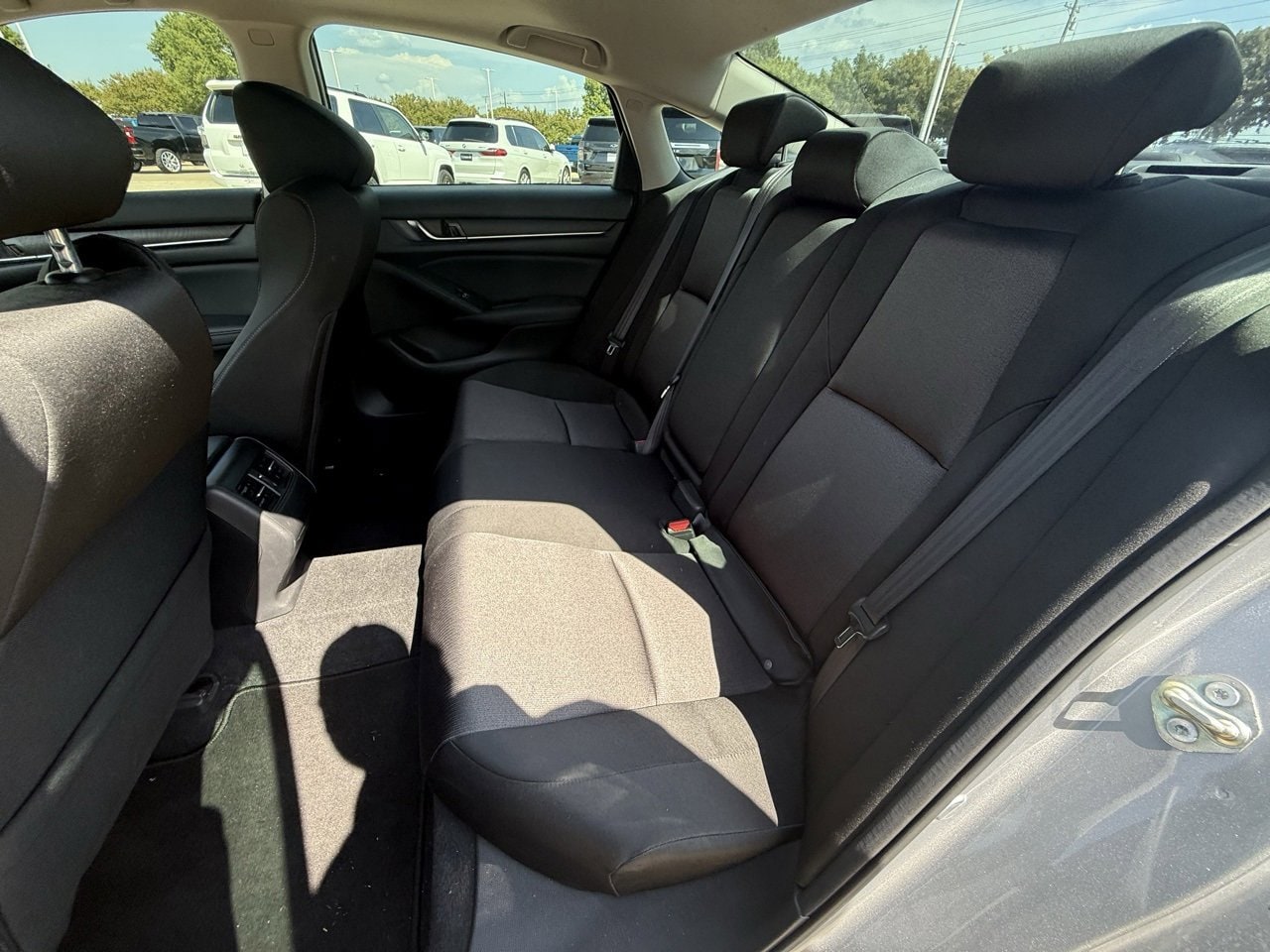 2018 Honda Accord EX 1.5T Image 6 of 11