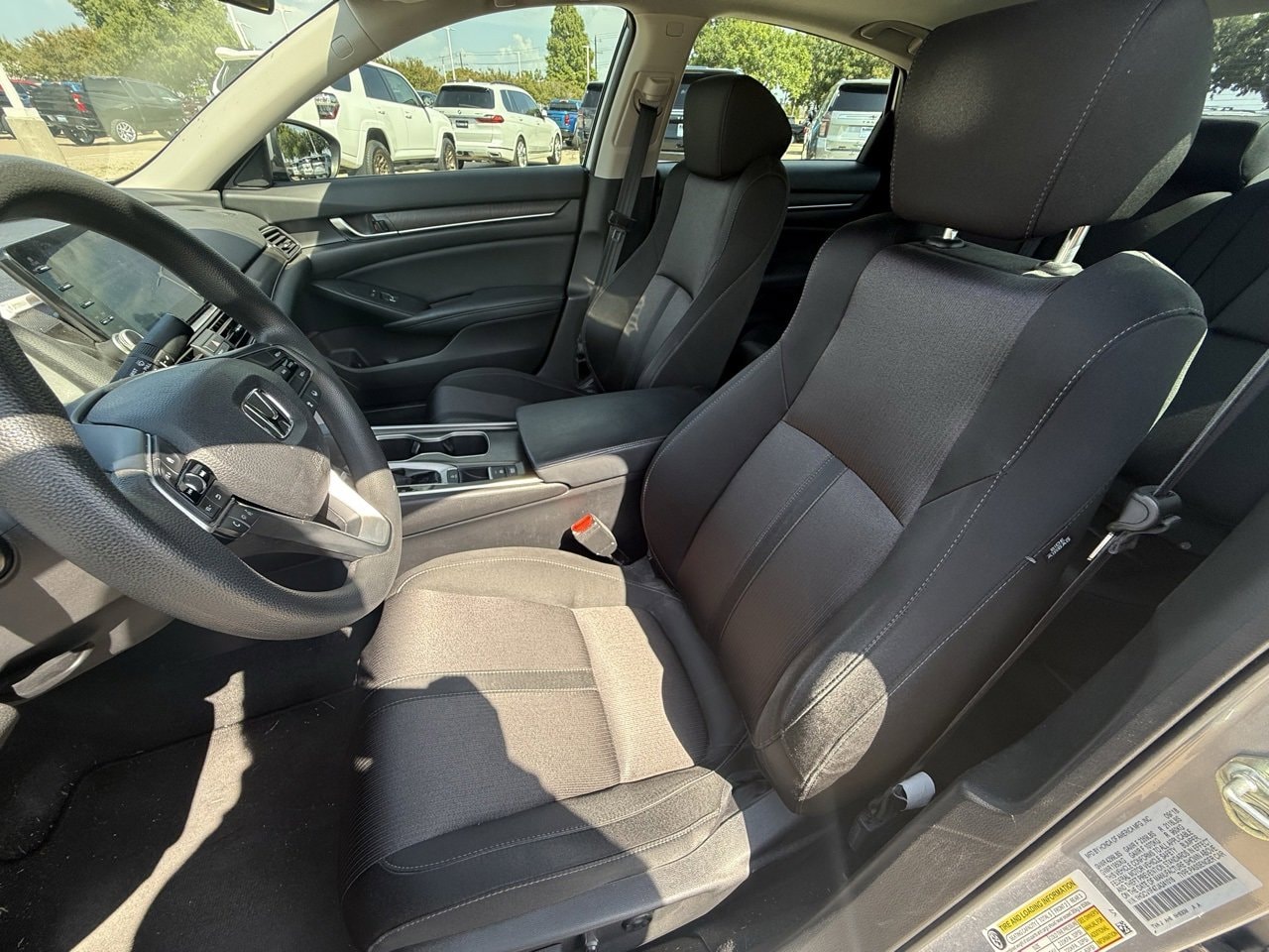2018 Honda Accord EX 1.5T Image 7 of 11