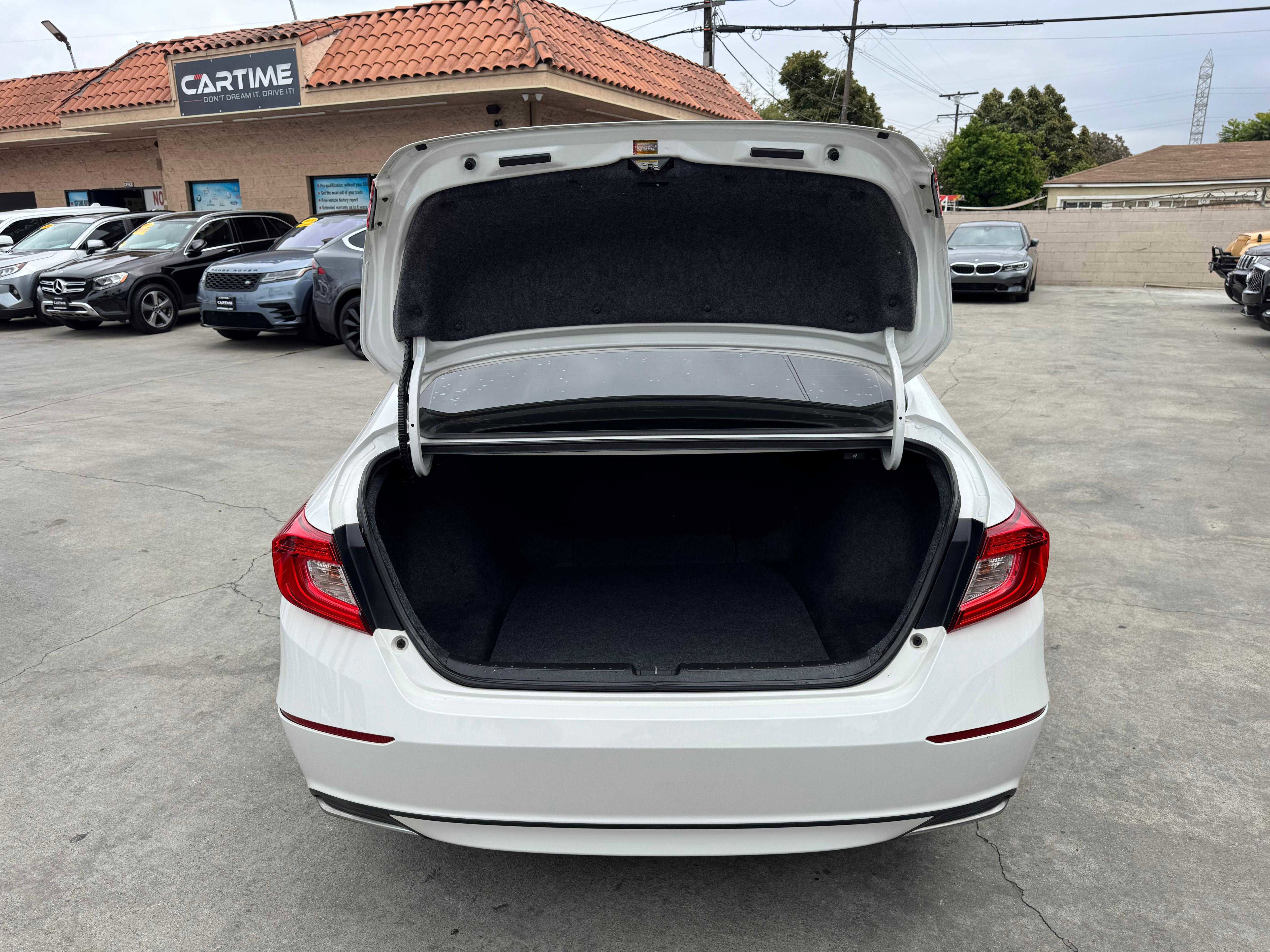 Vehicle image 16 of 59