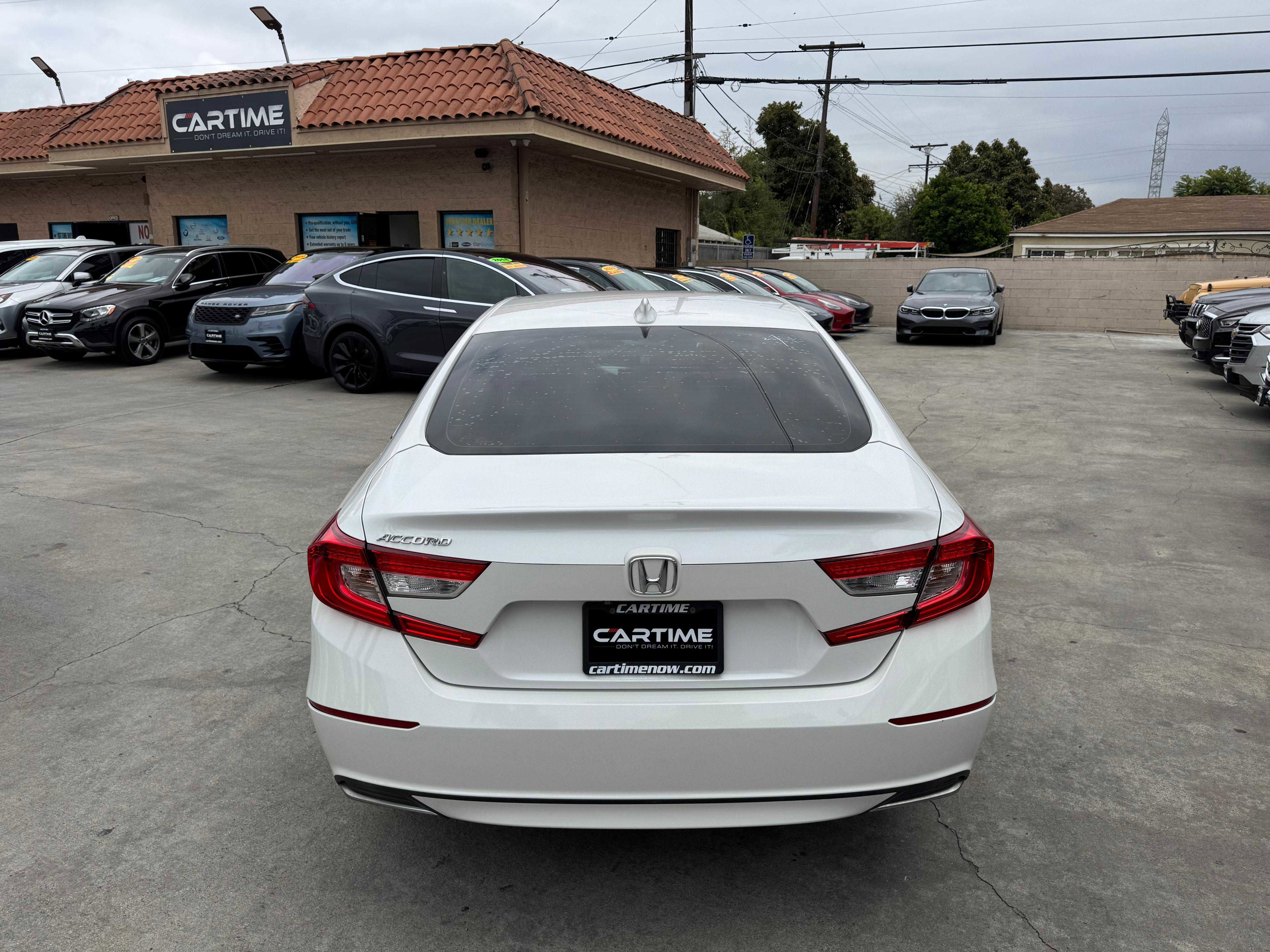 Vehicle image 11 of 59