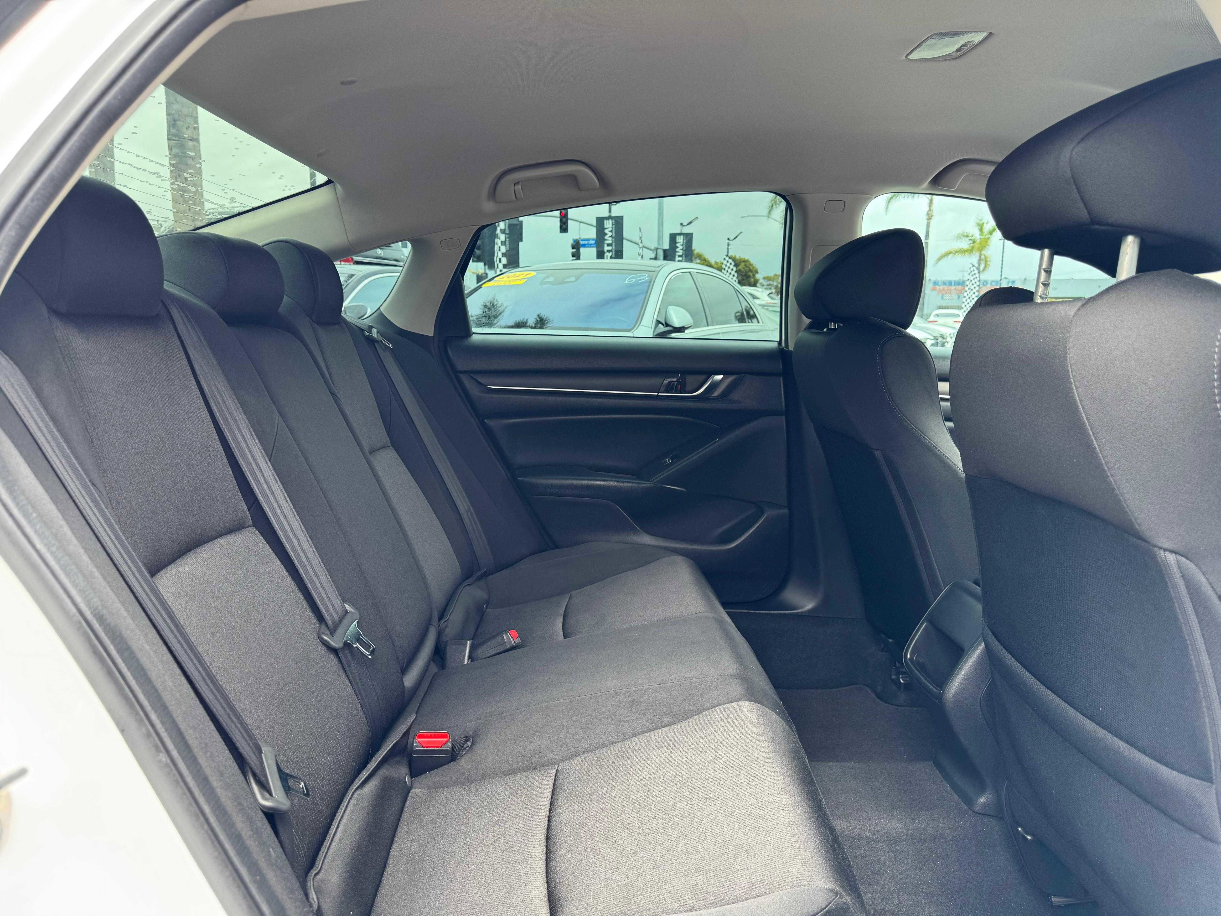 Vehicle image 36 of 59