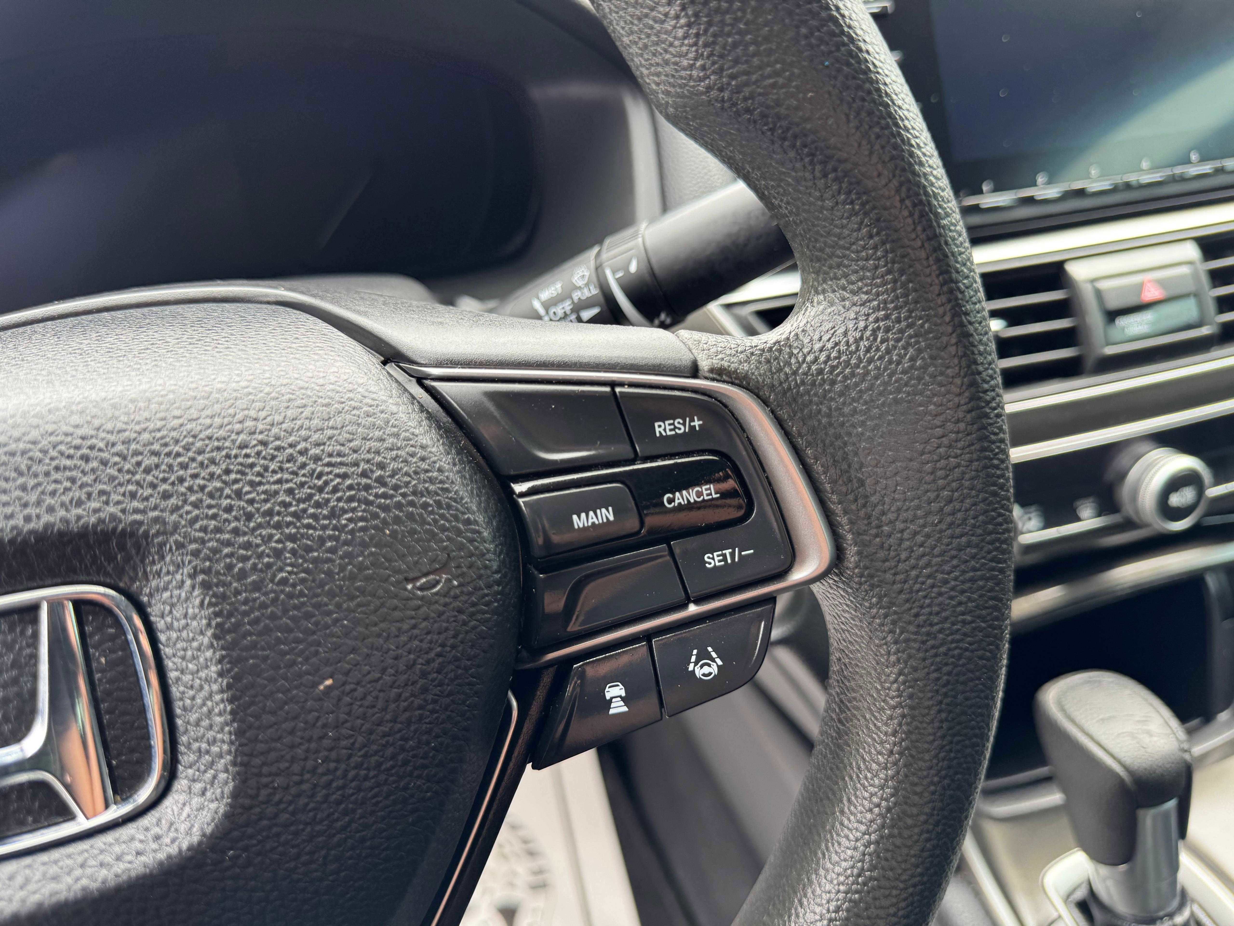 Vehicle image 25 of 59