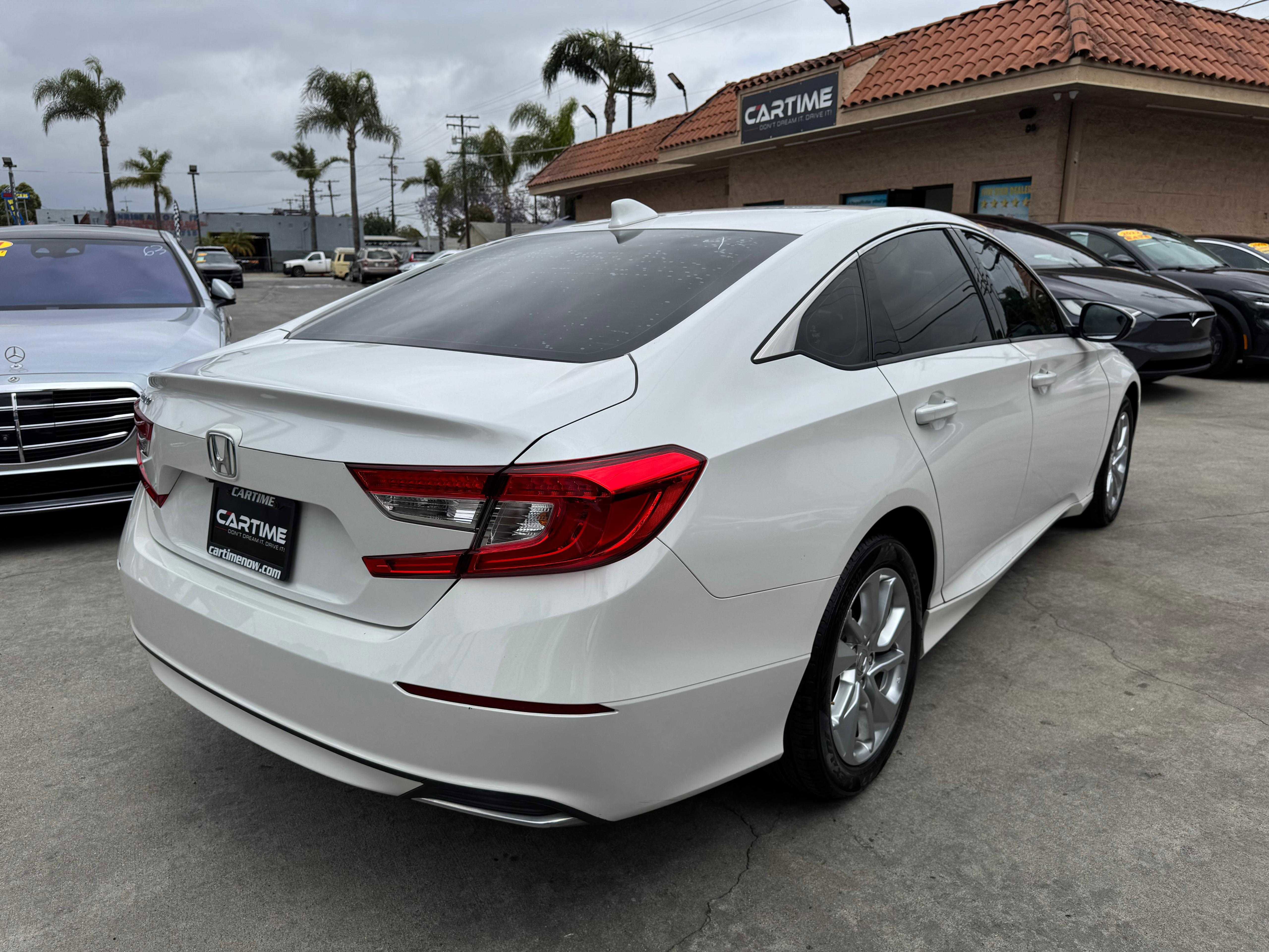 Vehicle image 9 of 59