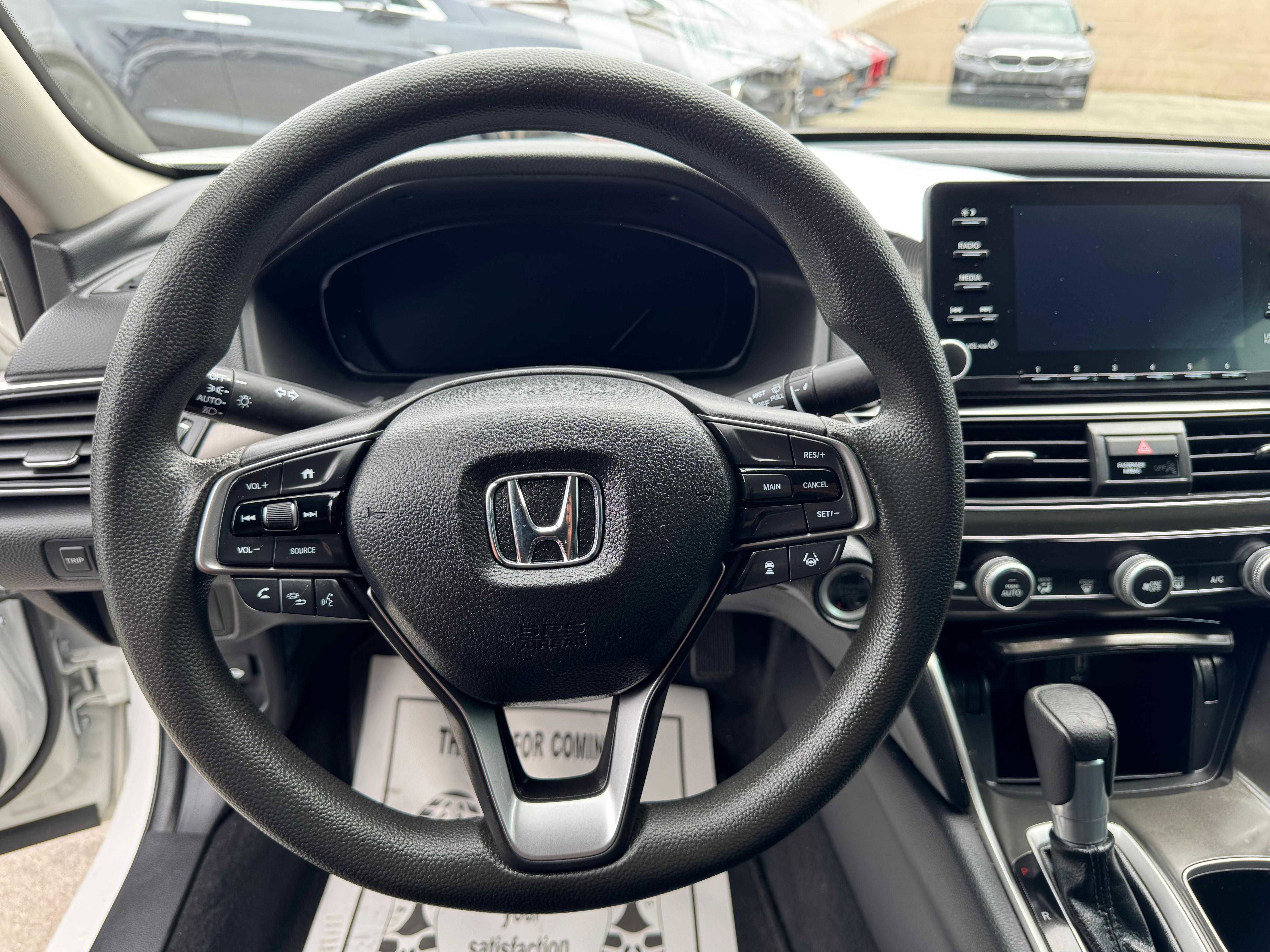 Vehicle image 29 of 59