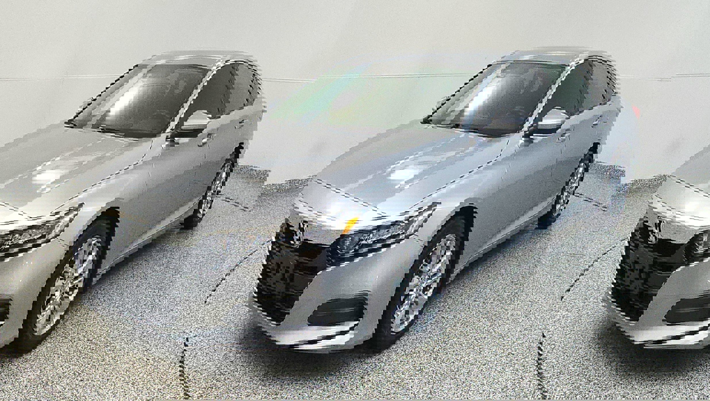 2018 Honda Accord LX 1.5T Image 1 of 32