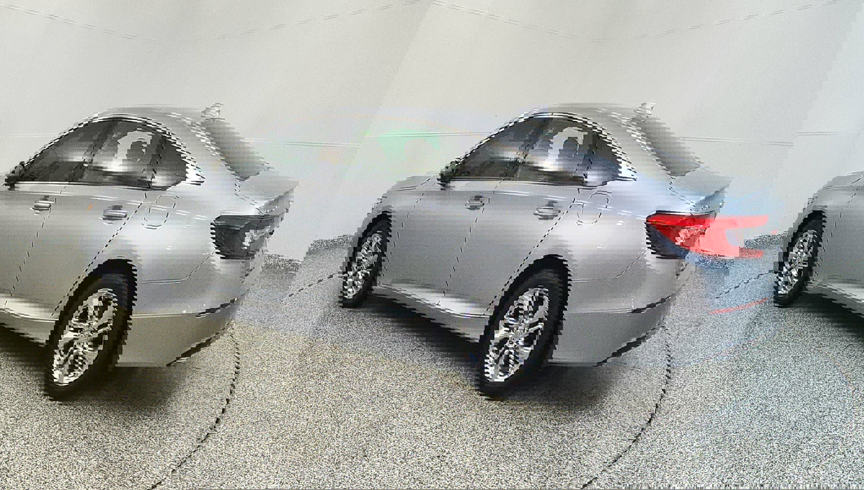 2018 Honda Accord LX 1.5T Image 16 of 32