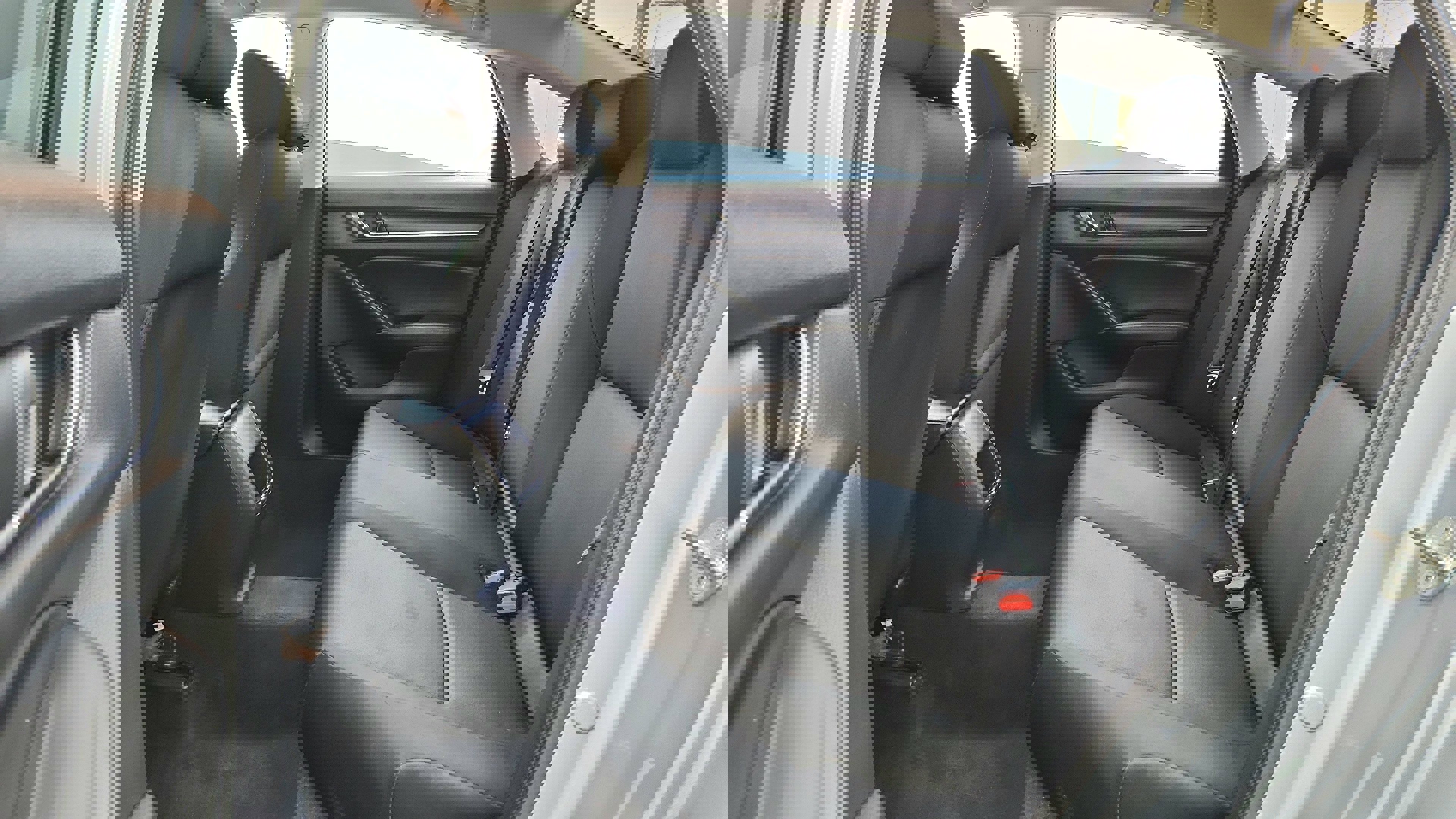 2018 Honda Accord LX 1.5T Image 22 of 32