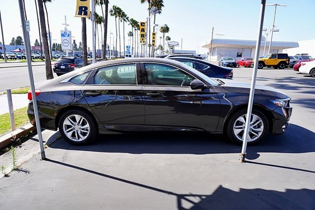 Vehicle image 8 of 45