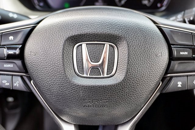 Vehicle image 27 of 45