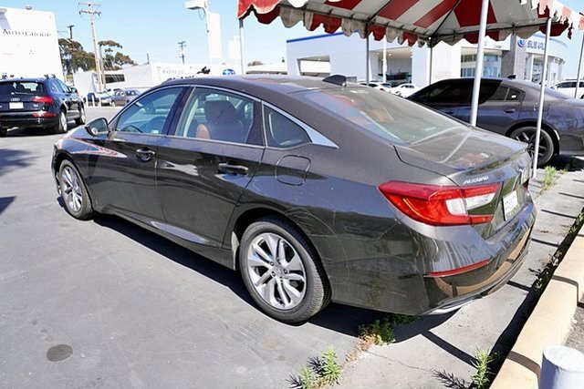 Vehicle image 13 of 45
