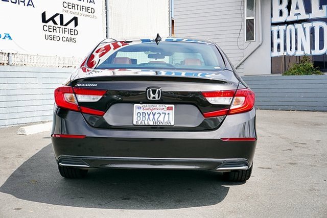 Vehicle image 12 of 45