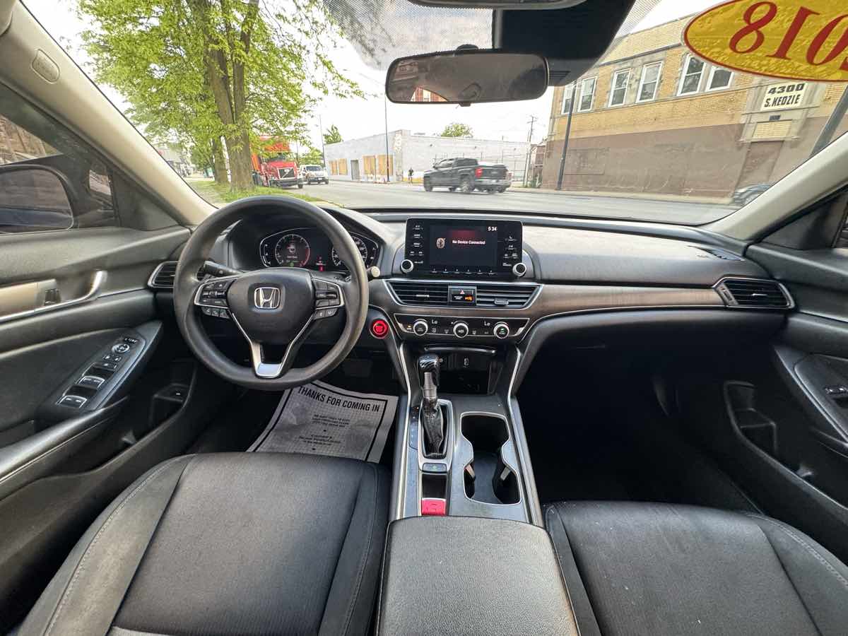 Vehicle image 13 of 36