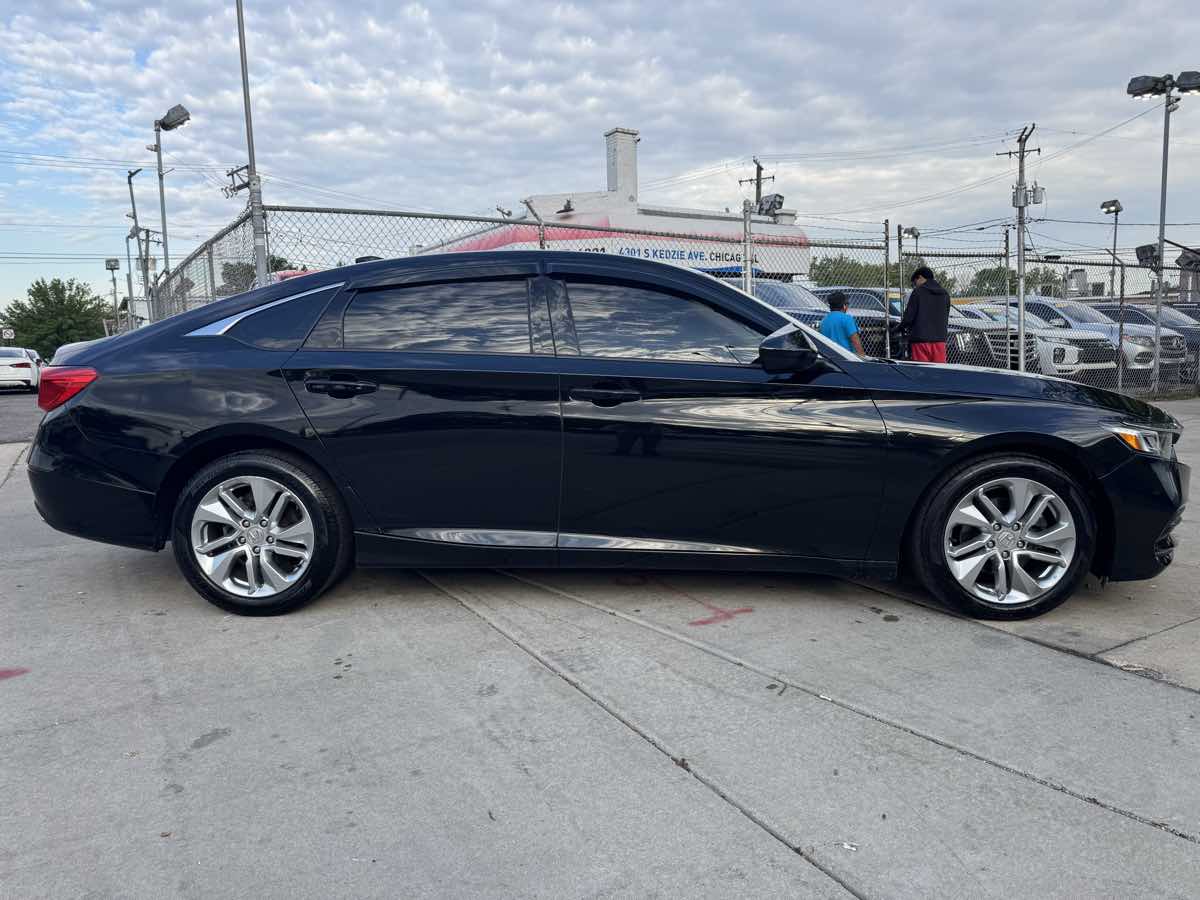 Vehicle image 4 of 36