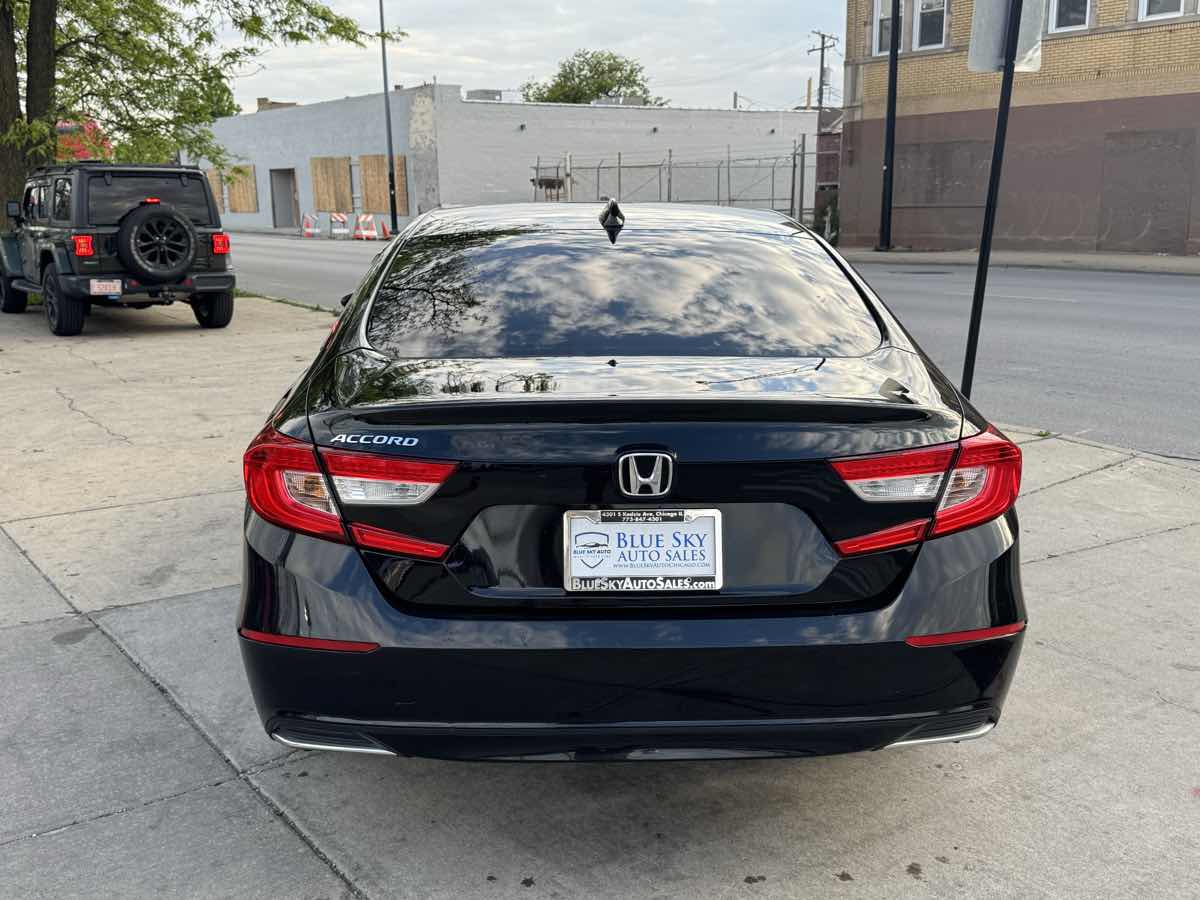 Vehicle image 8 of 36