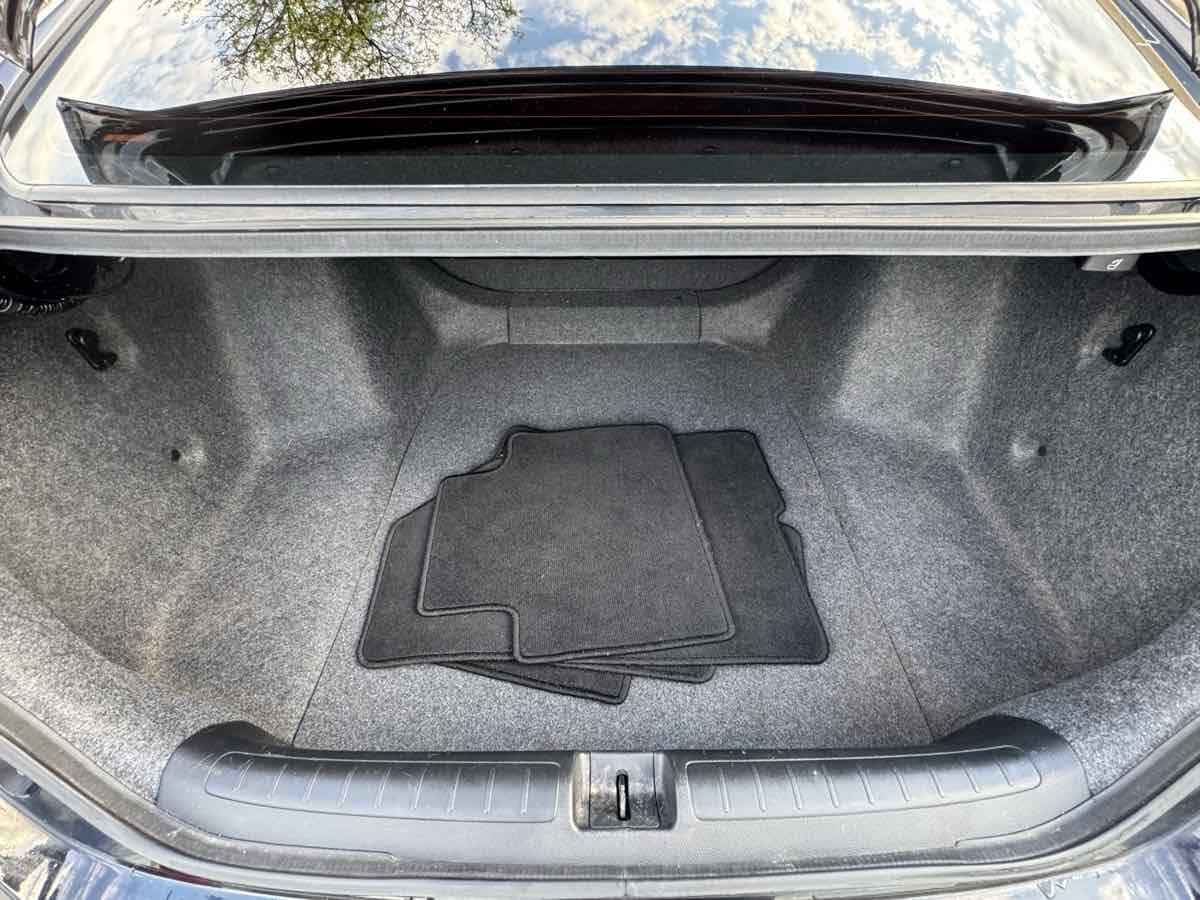 Vehicle image 19 of 36