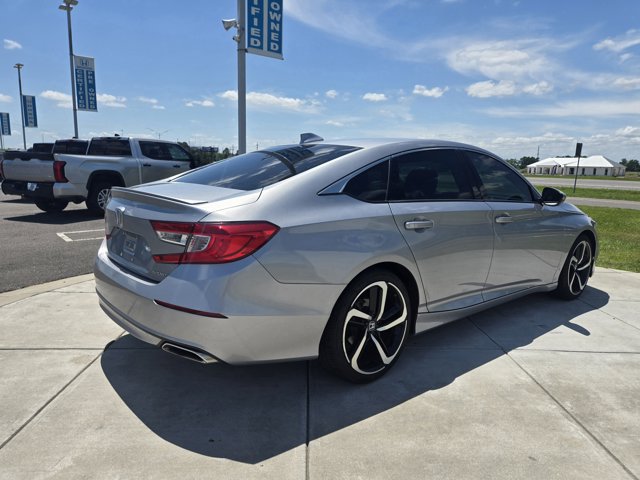 Vehicle image 5 of 16