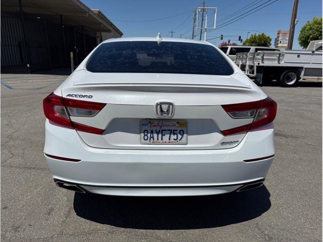 Vehicle image 4 of 14