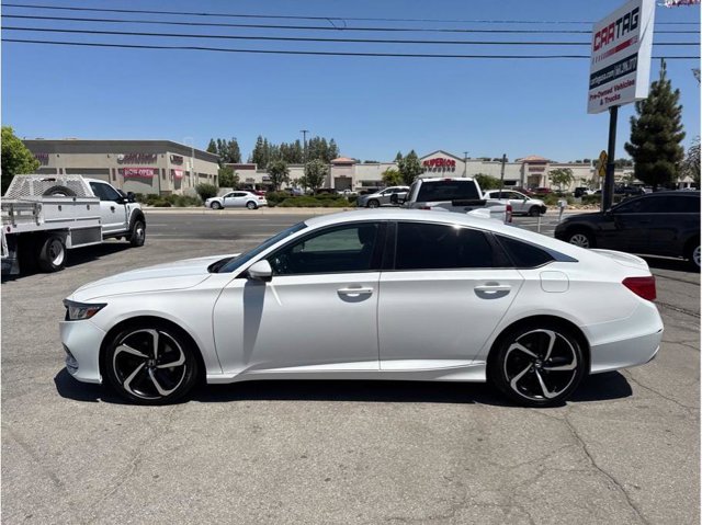 Vehicle image 6 of 14