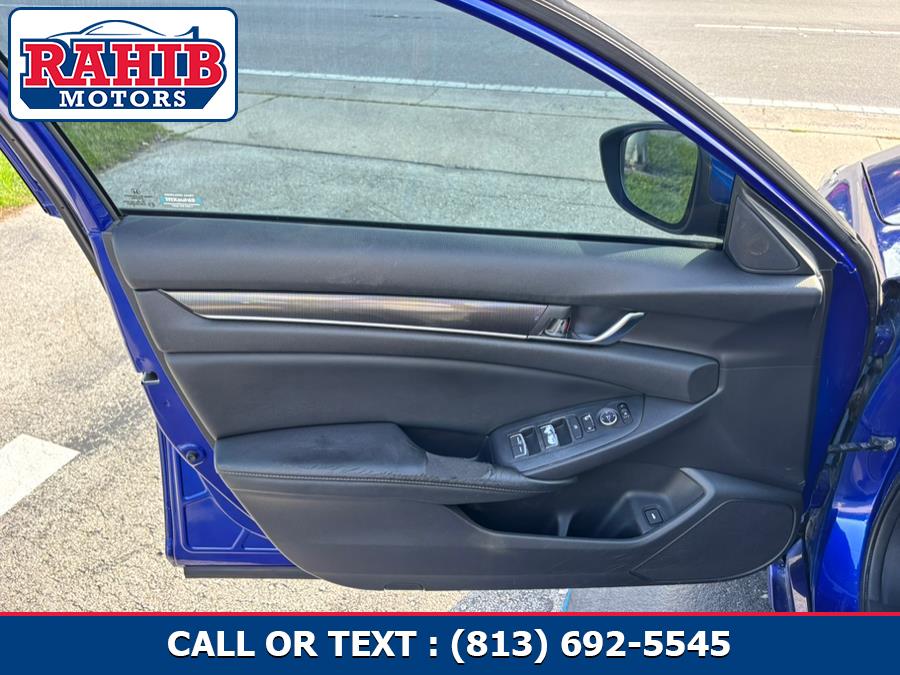 2018 Honda Accord Sport 2.0T Image 35 of 42