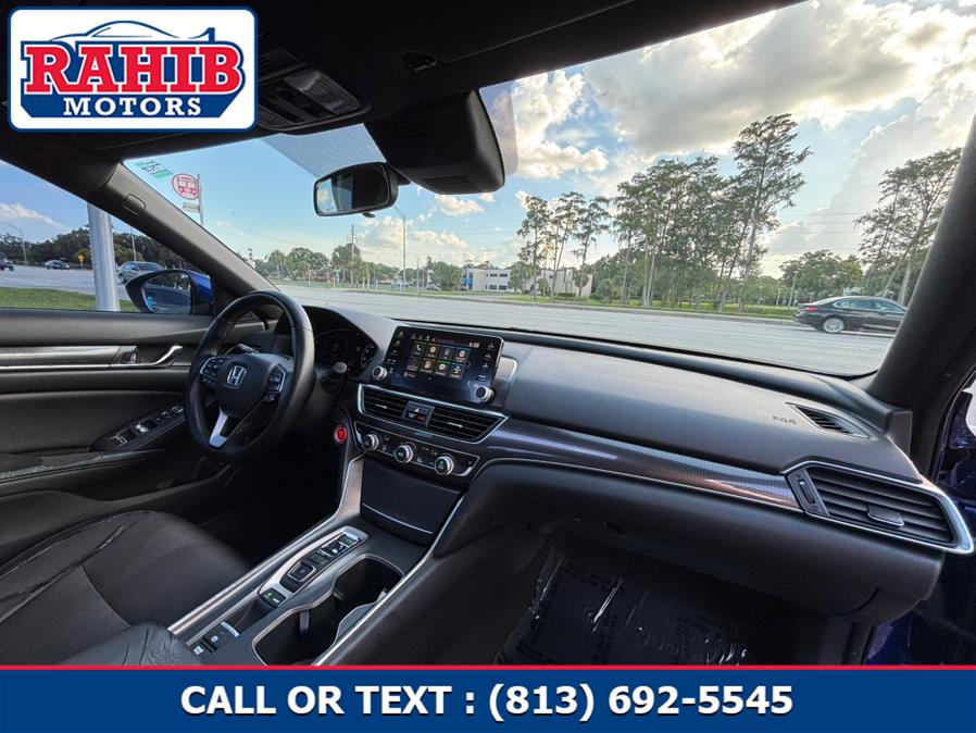 2018 Honda Accord Sport 2.0T Image 27 of 42
