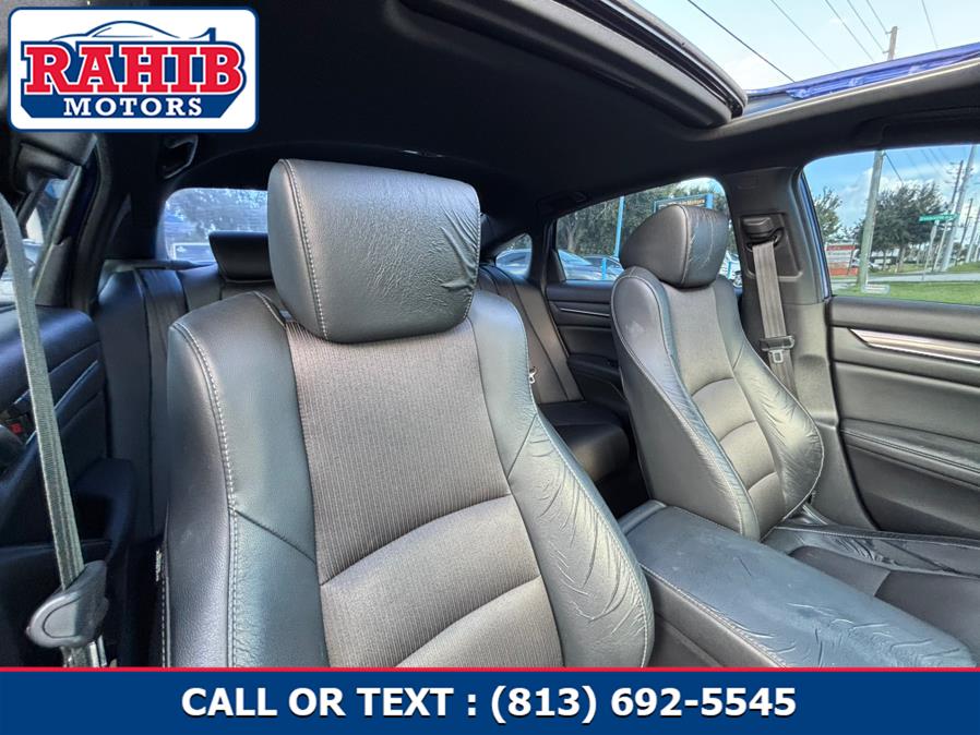 2018 Honda Accord Sport 2.0T Image 18 of 42
