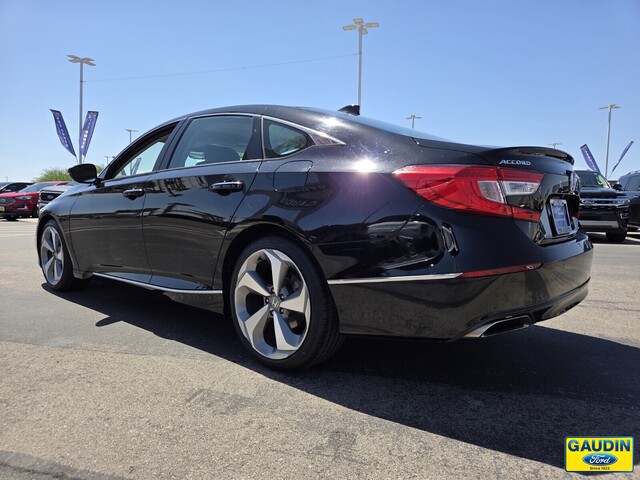Vehicle image 7 of 25