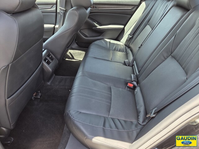 Vehicle image 11 of 25