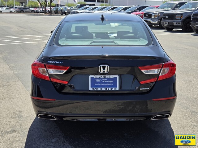 Vehicle image 6 of 25