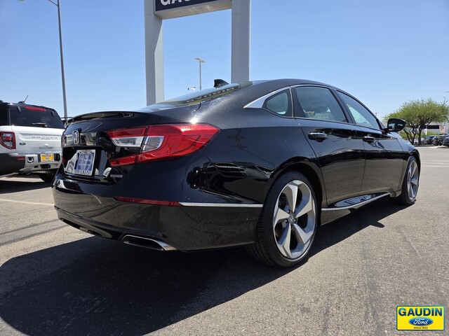 Vehicle image 5 of 25