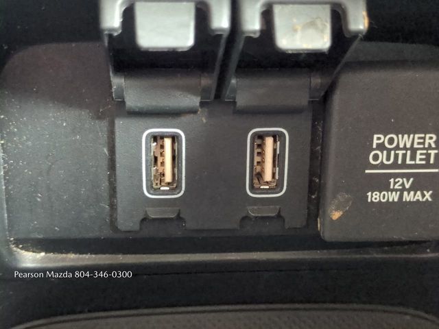 Vehicle image 22 of 29