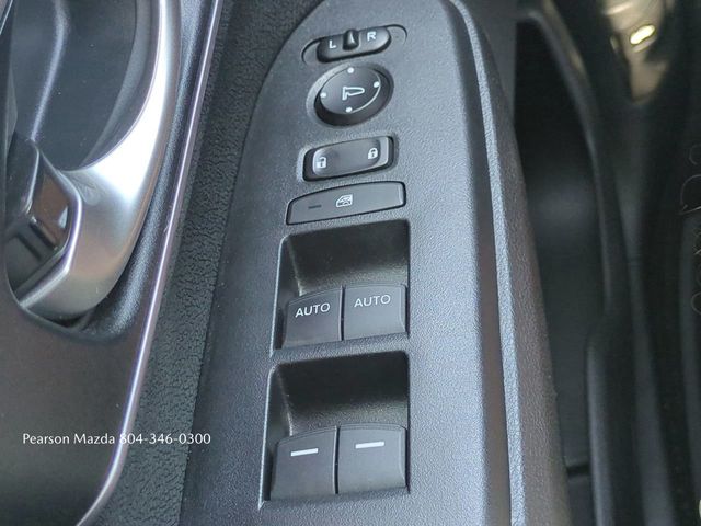 Vehicle image 24 of 29
