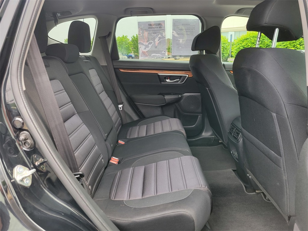 Vehicle image 18 of 45