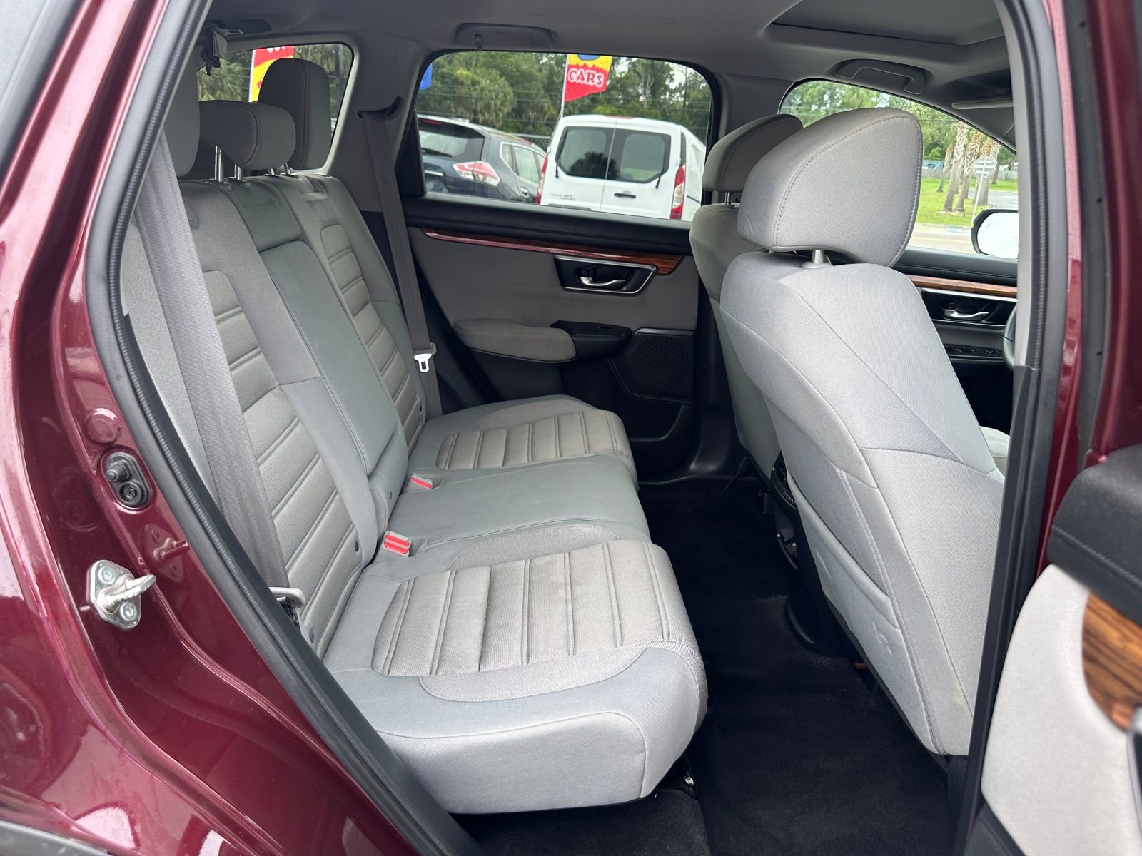 Vehicle image 17 of 21