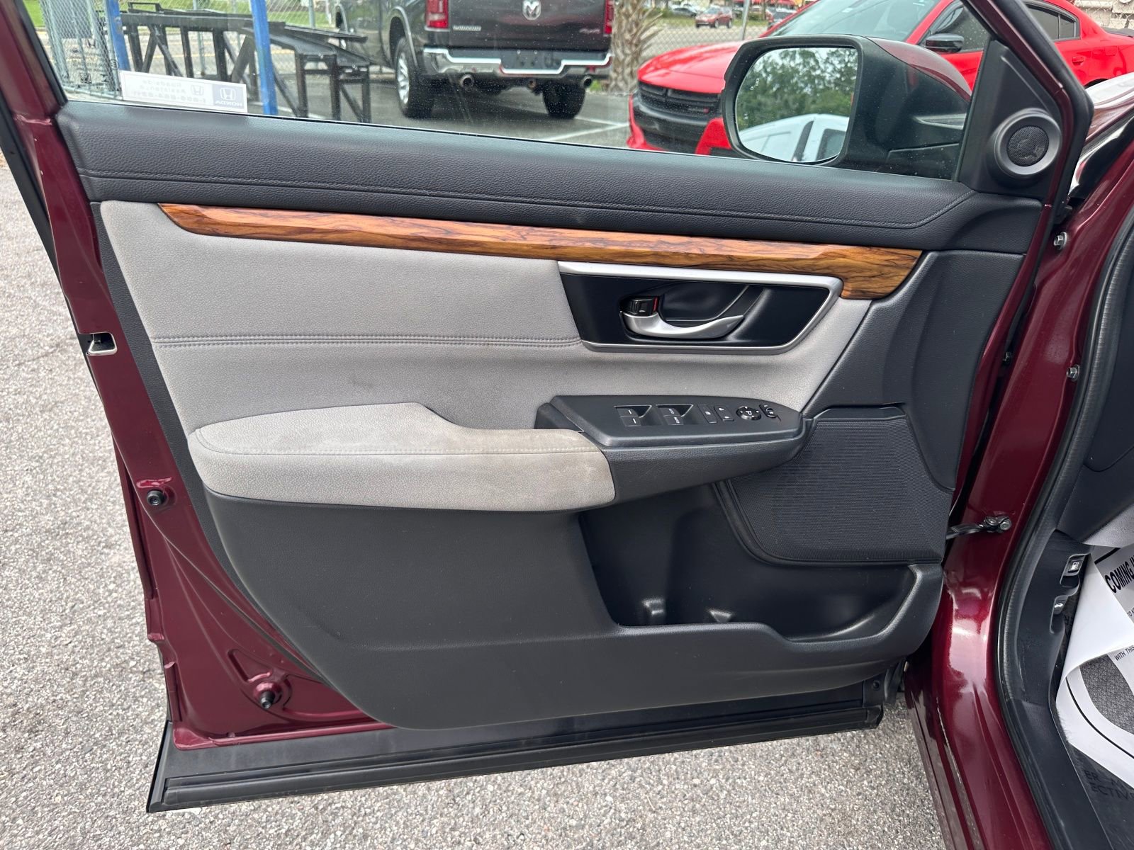 Vehicle image 9 of 21