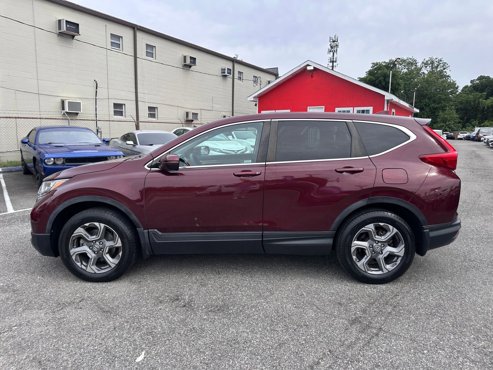 Vehicle image 8 of 21