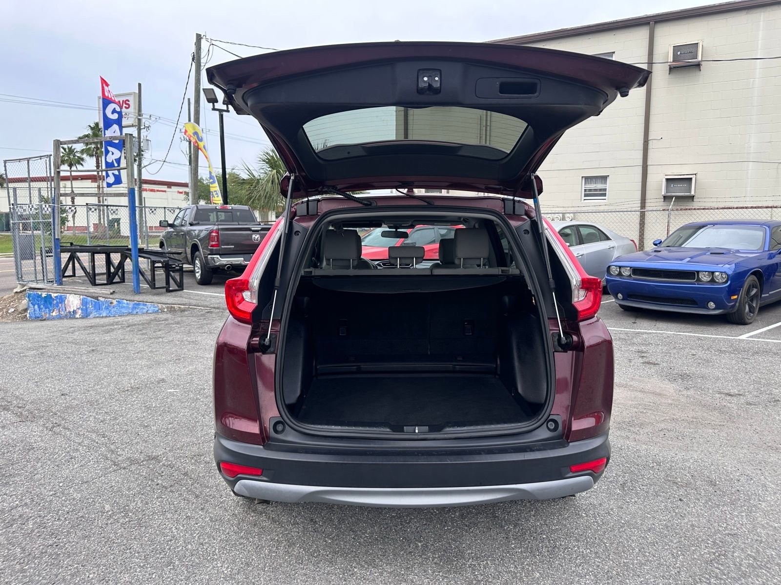 Vehicle image 16 of 21