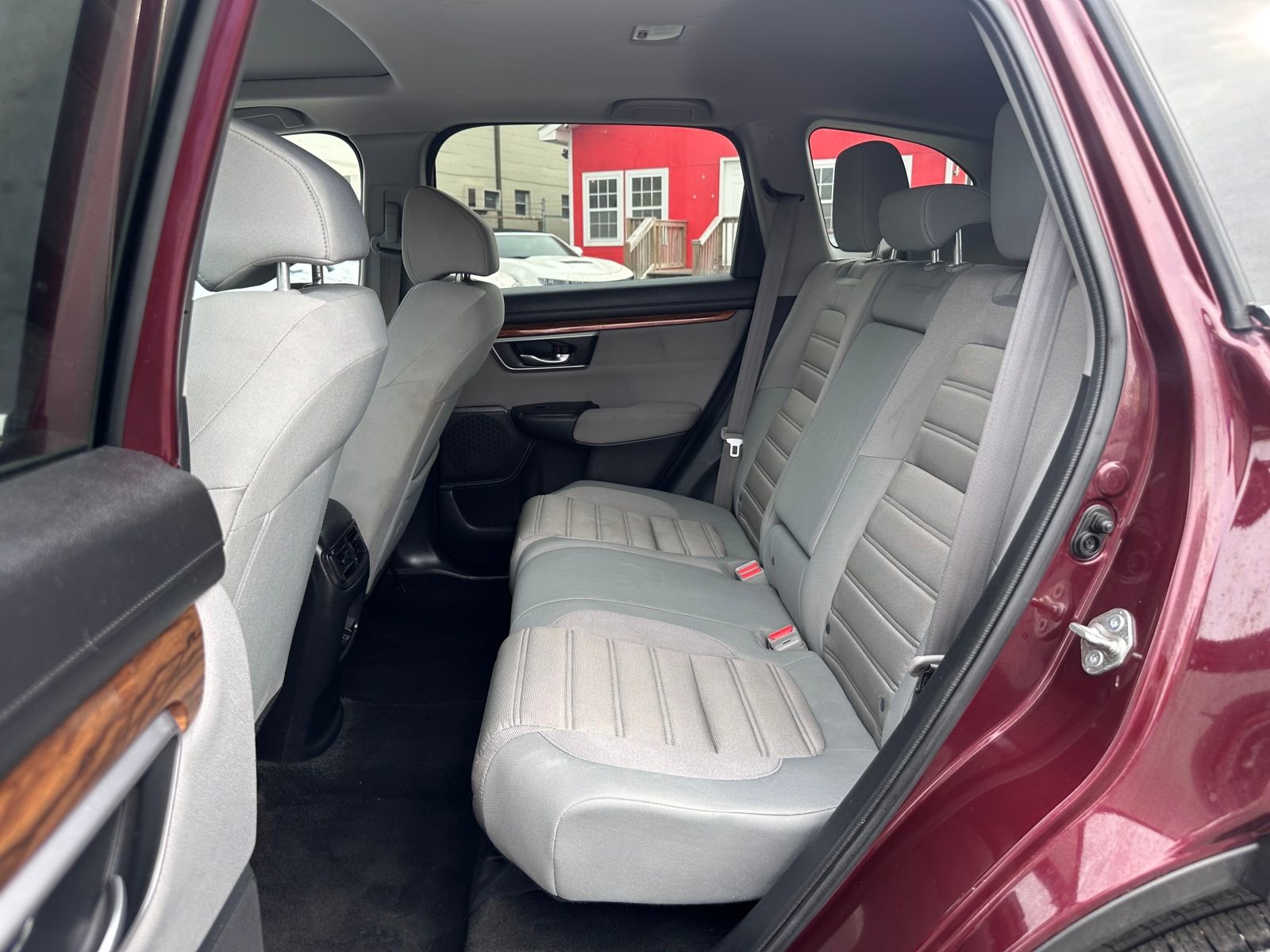 Vehicle image 15 of 21