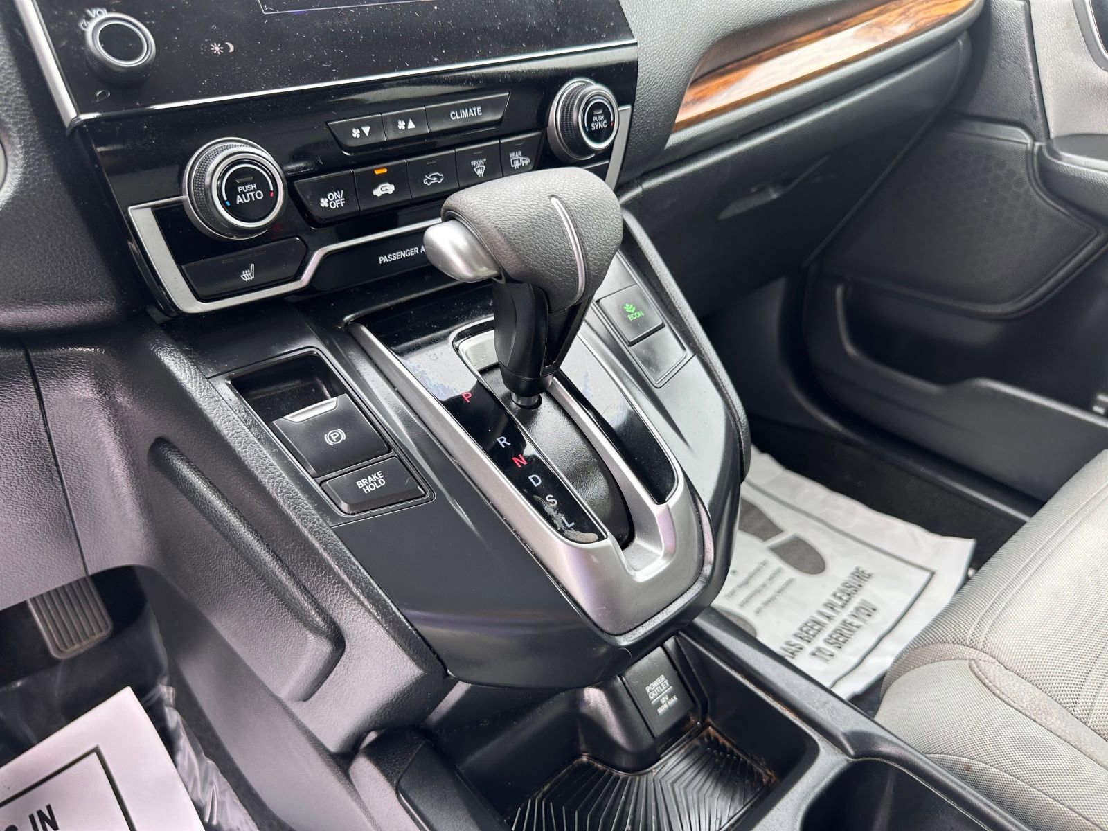 Vehicle image 13 of 21