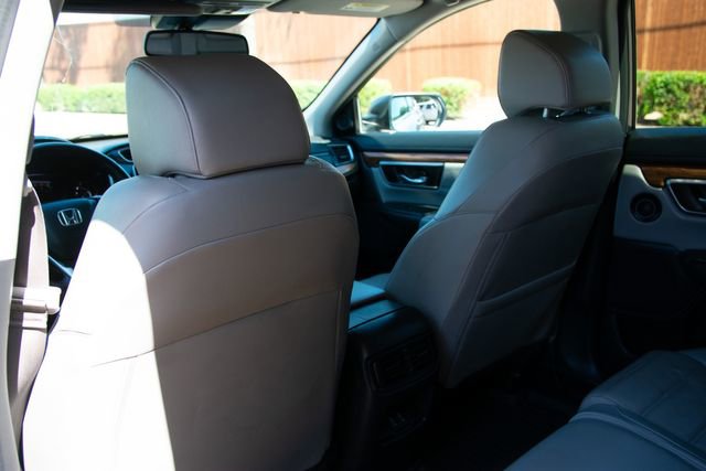 Vehicle image 33 of 47