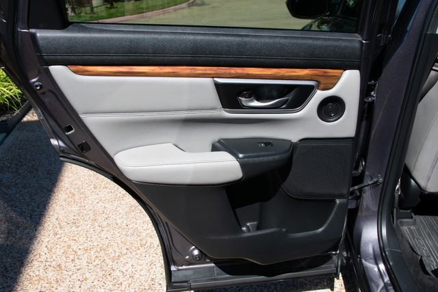 Vehicle image 36 of 47