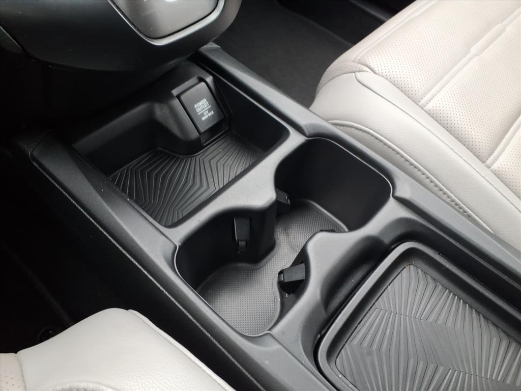 2018 Honda CR-V Touring Image 19 of 26
