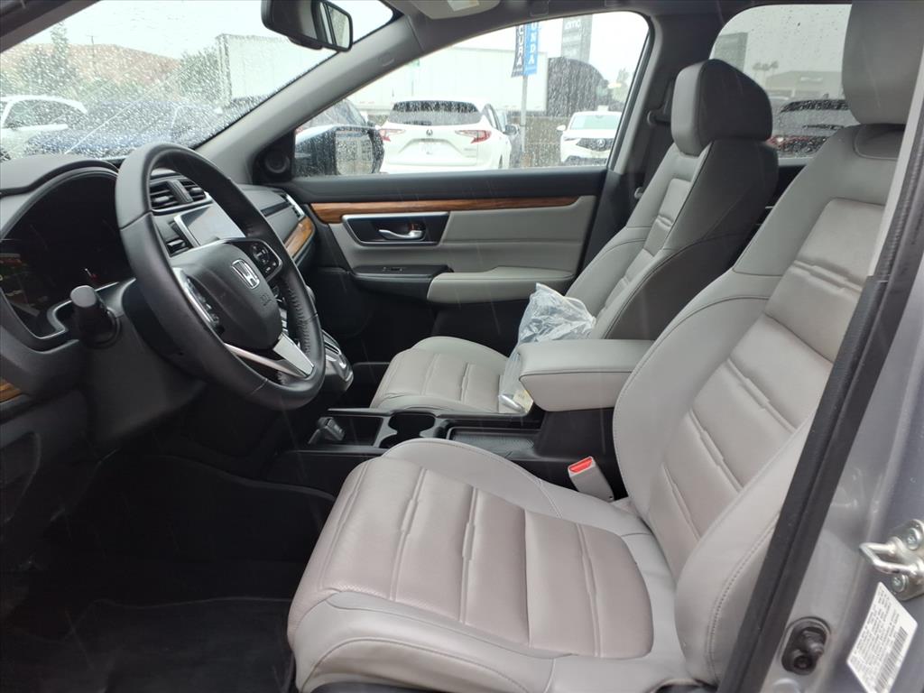 2018 Honda CR-V Touring Image 11 of 26